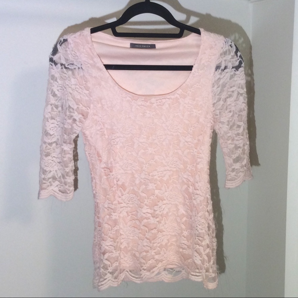 ‼️3FOR$20‼️  Pink floral lace form fitting top